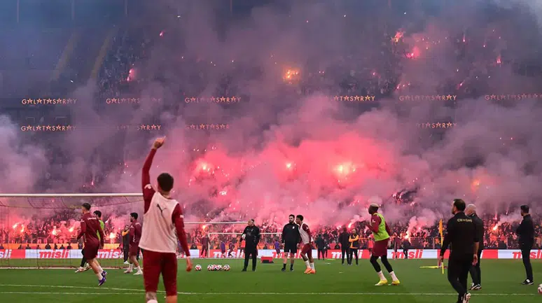 Galatasaray’da Okan Buruk şampiyonluk mesajı verdi