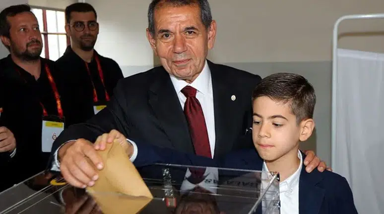Galatasaray’da Dursun Özbek yeniden başkan seçildi