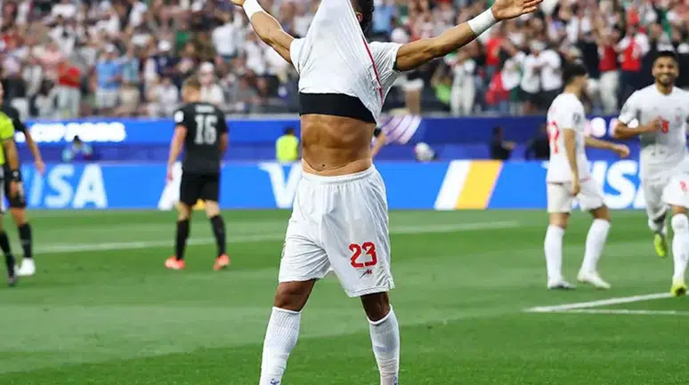 İranlı futbolcunun gol sevinci gündem oldu: “Dünyada olanları görmek istemiyorum”
