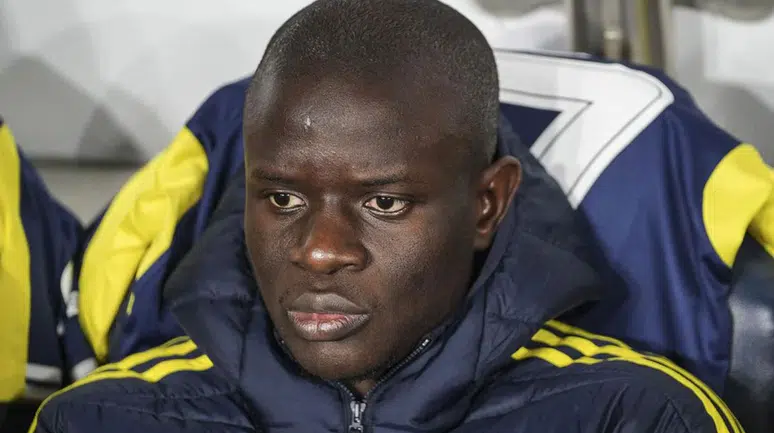Fenerbahçe'de Kante kararı: Yeni sözleşme kabul edilmezse ayrılık gündemde