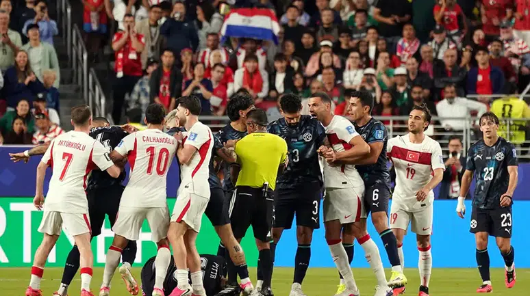 Türkiye Paraguay maçı tekrarlanacak mı, hakemin saati olayı maçı iptal ettirir mi?