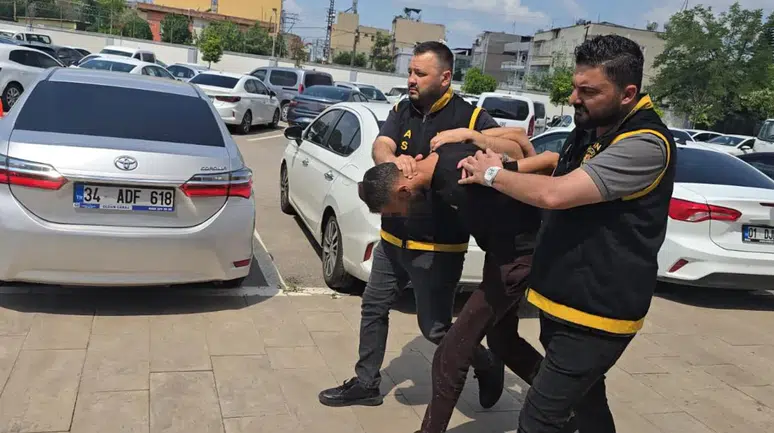 Çarşaf giyip 40 dakikada servet çaldılar