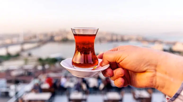 Çay Fiyatlarında Şok Artış: Üç Ayda Yüzde 45 Zammın Ardındaki Sebep Ne?