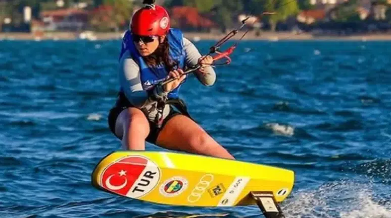 Milli Yelkenci Derin Deniz Sorguç, Avrupa Şampiyonası'nda Gümüş Madalya kazandı