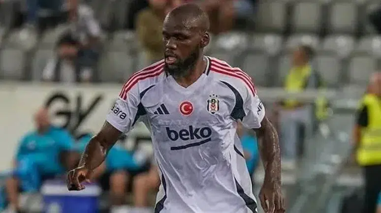 Beşiktaş’ta flaş ayrılık! KAP’a bildirildi, sözleşmesi feshedildi