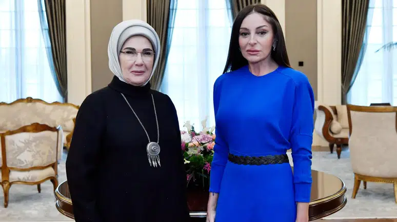 Emine Erdoğan'dan Mihriban Aliyeva'ya doğum günü telefonu