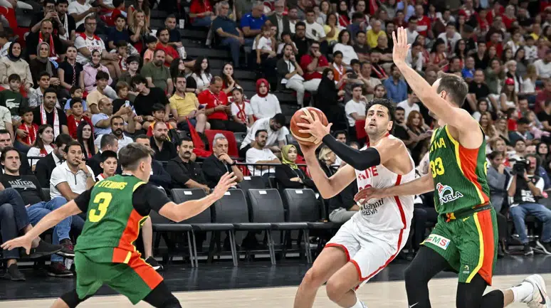 12 Dev Adam’dan Litvanya’ya 28 sayılık fark