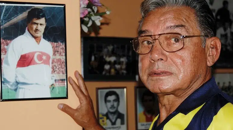 Fenerbahçe'nin efsane ismi Şükrü Ersoy 95 yaşında hayatını kaybetti