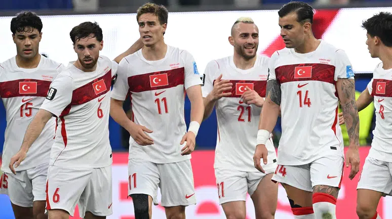 Türkiye-Fransa maçı bugün: Montella'nın muhtemel 11'i belli oldu