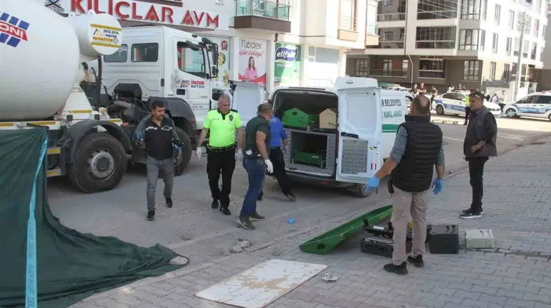 Ağrı'da beton mikseri yayaya çarptı: 1 kişi hayatını kaybetti