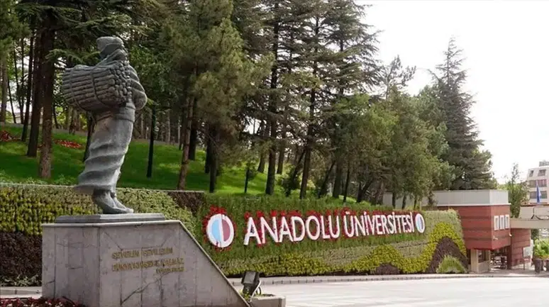 AÖF kayıt yenileme ve ders seçimi ne zaman bitiyor, ücretler ne kadar?
