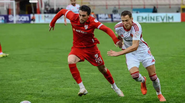 Ümraniyespor-Boluspor maçına yağış engeli