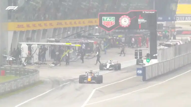 Formula 1 Bahreyn Grand Prix ertelendi mi, yarış saat kaçta başlayacak?