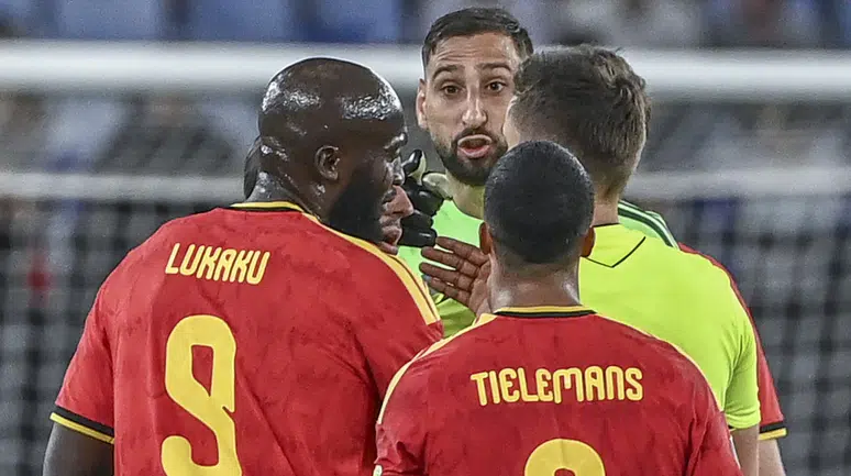 Romelu Lukaku'dan Fenerbahçe açıklaması: "Kulüple görüşeceğim"