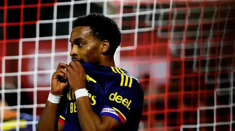 Premier Lig şampiyonu Arsenal'e tarihi şok! Fleetwood kupadan eledi
