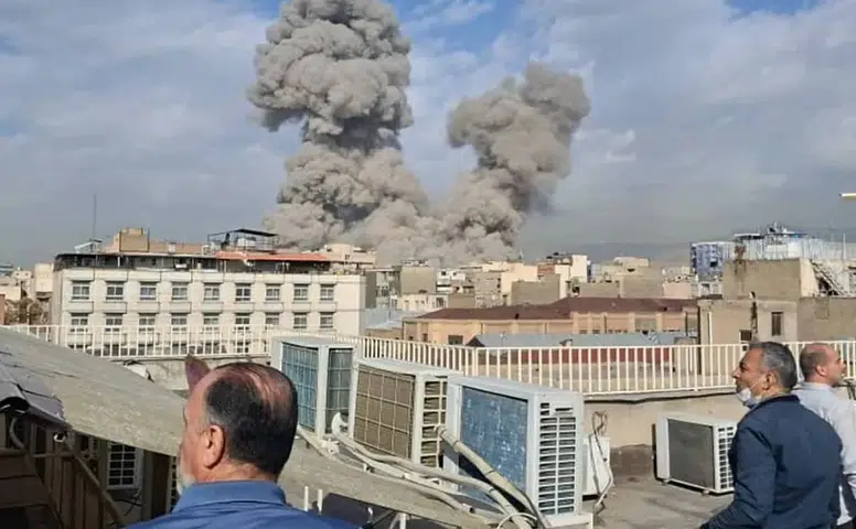 İran Kızılayı: ABD-İsrail saldırılarında 4 binden fazla sivil bina zarar gördü