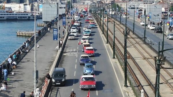 Galata Köprüsü'nde 100 klasik otomobil ile 100. Yıl Konvoyu... 5