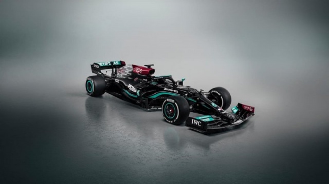 F1 2021 sezonu araçlarını tanıttı 10