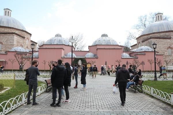 Sultahahmet'te turist yoğunluğu: Sosyal mesafeyi hiçe saydılar... 3