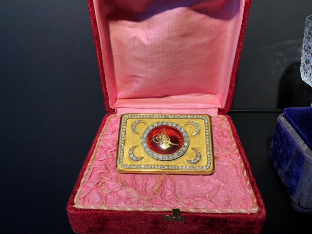 Osmanlı eserleri ve Atatürk'ün ceketi müzayedede 7