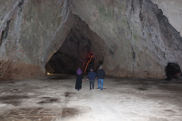 Oylat Mağarası 30 bin ziyaretçi bekliyor 3