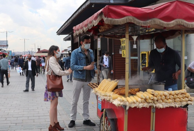 İstanbul'da kısıtlamasız ilk cumartesi 13