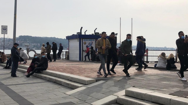 Ortaköy Sahili'ndeki yoğunluk dikkat çekti 4