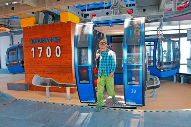 İşinden evine "uçarak" gidiyor 7