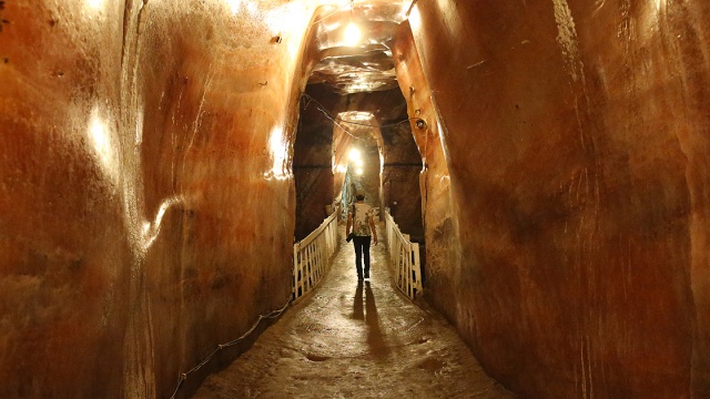 Pakistan'ın pembe tuz tünelleri 2