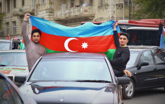 Azerbaycanlılar,  Laçın'ın işgalden kurtuluşunu kutluyor 2