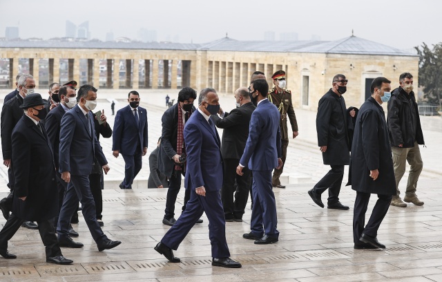 Irak Başbakanı Kazımi,  Anıtkabir'i ziyaret etti 1