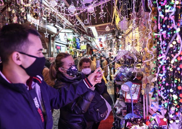 İstanbul'da yılbaşı öncesi alışveriş hareketliliği 17