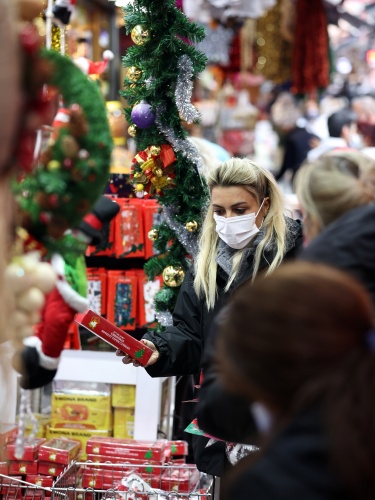 İstanbul'da yılbaşı öncesi alışveriş hareketliliği 10