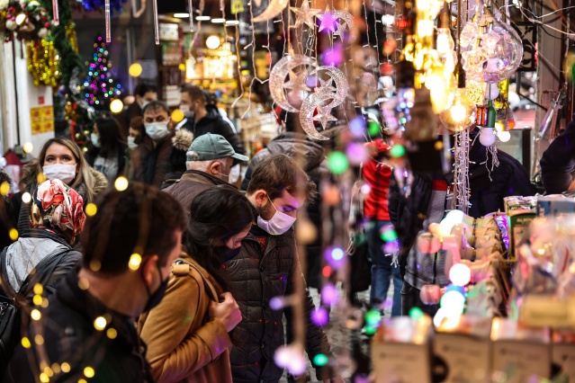 İstanbul'da yılbaşı öncesi alışveriş hareketliliği 12
