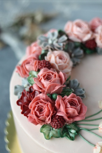 Kesilmeye kıyılamayan pastalar tasarlıyor 4