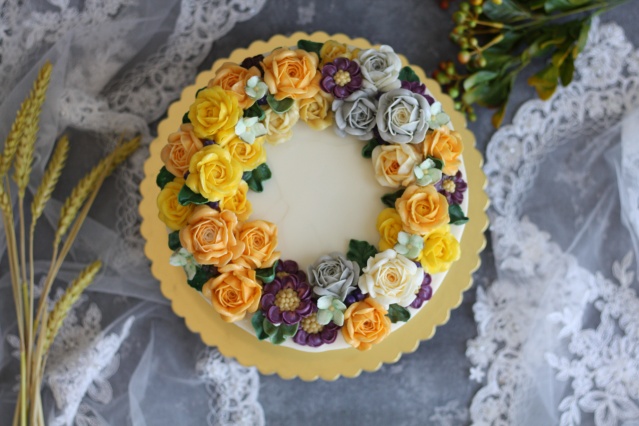 Kesilmeye kıyılamayan pastalar tasarlıyor 3