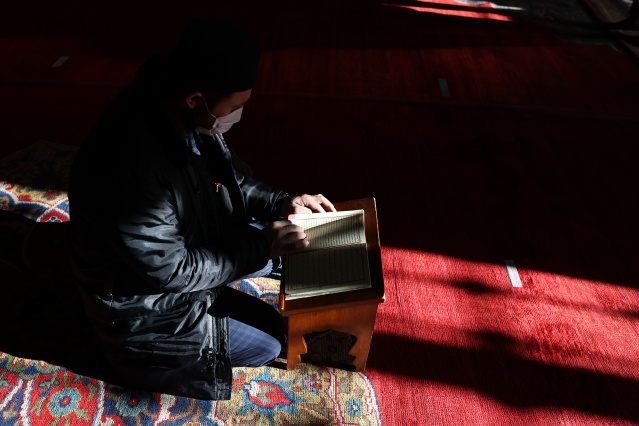 Fatih'teki camiler dezenfekte ediliyor 28