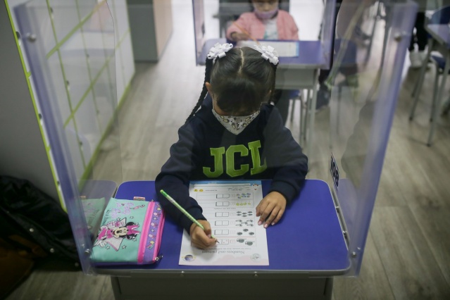 Kolombiya'da okullar yeniden açıldı 20