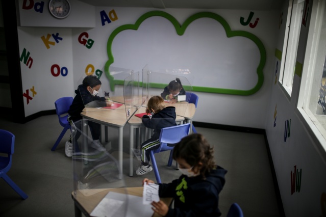 Kolombiya'da okullar yeniden açıldı 10