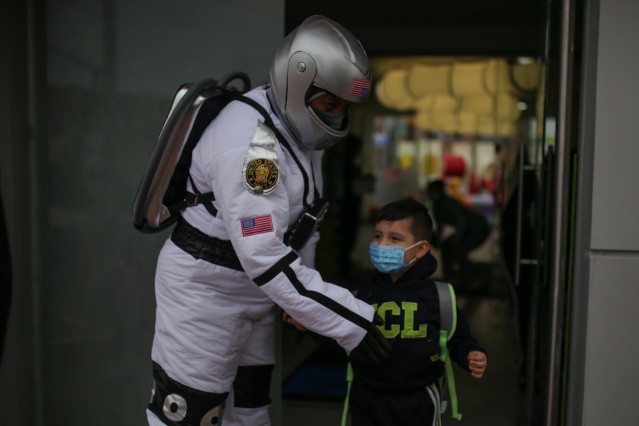 Kolombiya'da okullar yeniden açıldı 1