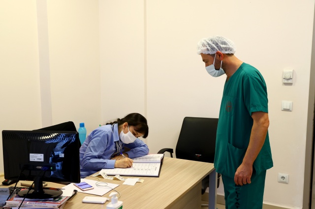 CoronaVac aşısının ikinci dozu yapılmaya başlandı 6