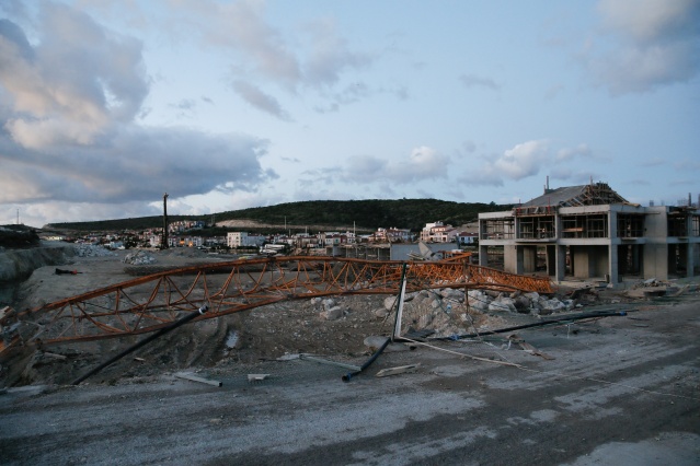 İzmir'de hortumun verdiği hasar gün aydınlanınca ortaya çıktı 8