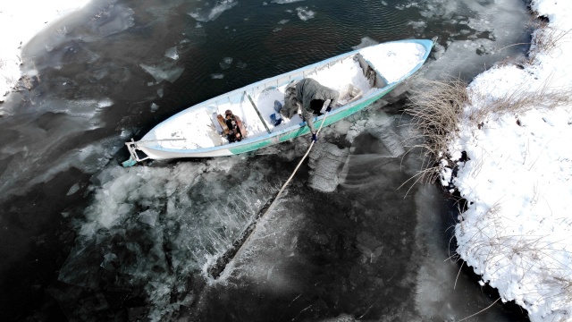 Türkiye'nin en büyük tatlı su gölü buz tuttu 19