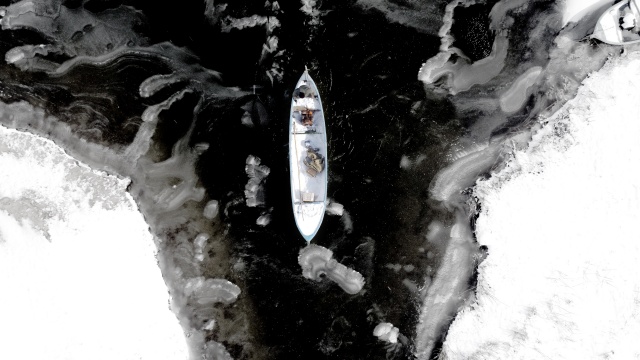 Türkiye'nin en büyük tatlı su gölü buz tuttu 15