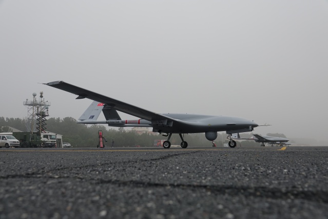 Bayraktar TB2 300 bin saati geçti,  darısı milyonlara 8