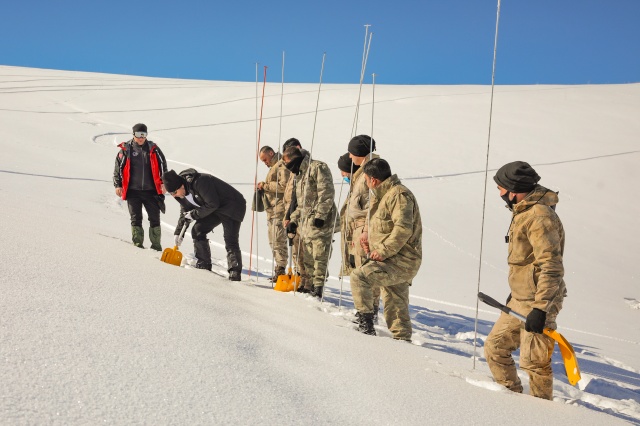Van'da "çığ timi" afetlerle mücadeleye hazır 4