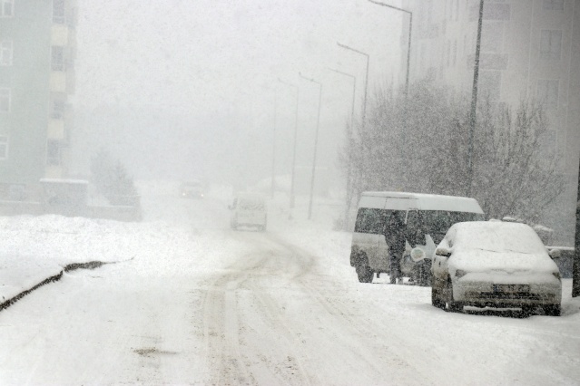 Doğu Anadolu yeniden beyaza büründü 7