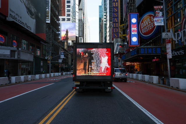 'Stop Erdogan' reklamına karşılık Times Meydanı'nda 15 Temmuz'u anlatan dijital ekranlı kamyonet 7