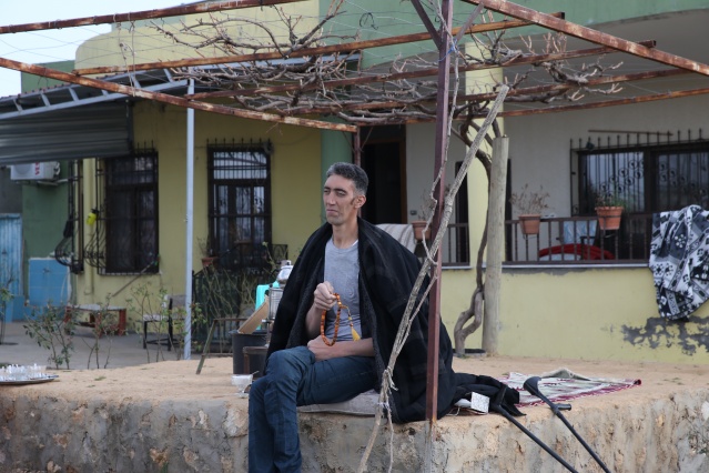 Dev adama boyuna uygun seccade,  tespih ve Kur’an-ı Kerim 20