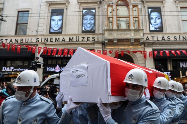 Usta oyuncu Rasim Öztekin'e veda 5